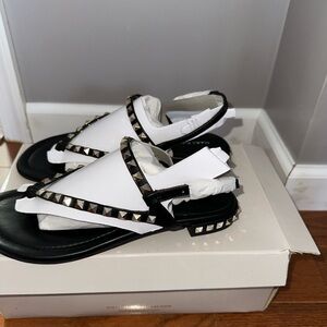 Marc Fisher Pamali Sandal